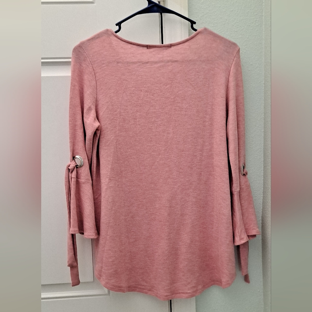 Femme by Tresics Women Casual Baby Pink Blouse Size S.